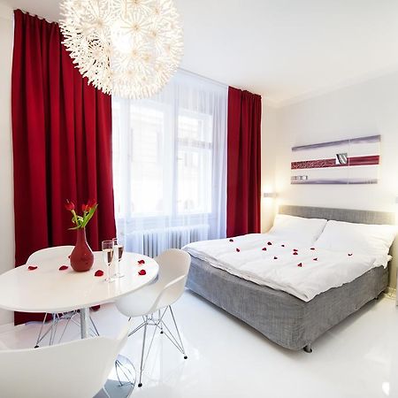 פראג Honeymoon Ruterra Studio חדר תמונה